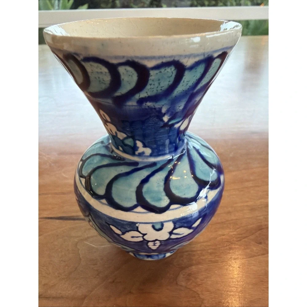 Hand Painted Kütahya Turkish Pottery Bud Vase Blue White‎ Floral Signed